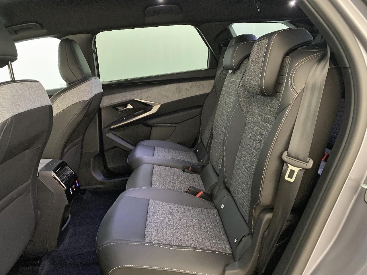 Peugeot 5008 hybrid 145 ch e-dcs6 allure — photo 10