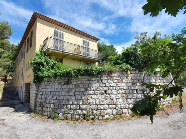 Vends maison - 256 m² - 5 pièces, 3 chambres - Gorbio 06500