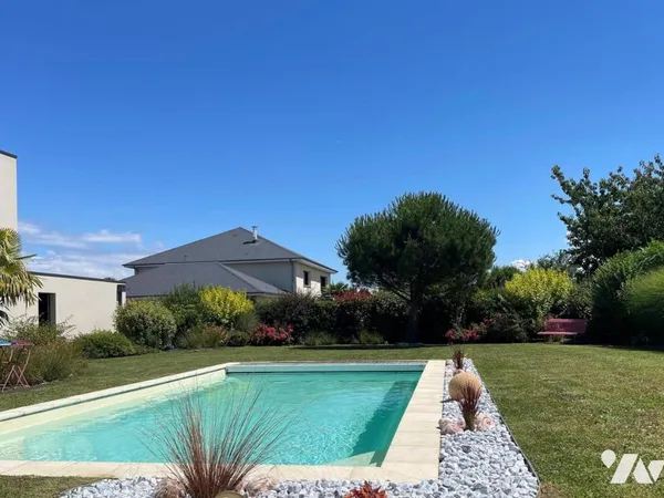 Maison 6 pièces 210 m²