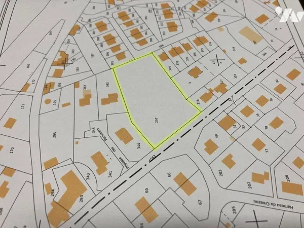 Terrain 382 m²