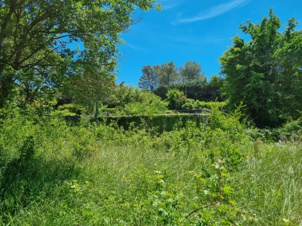 Terrain 450 m²