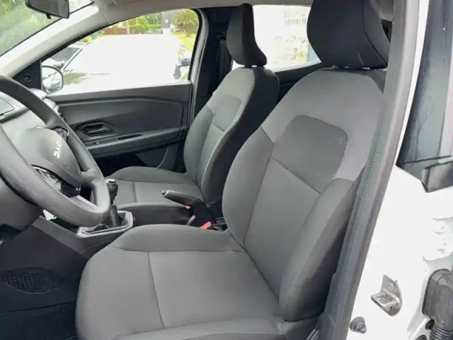 Dacia Sandero eco-g 100 — photo 9