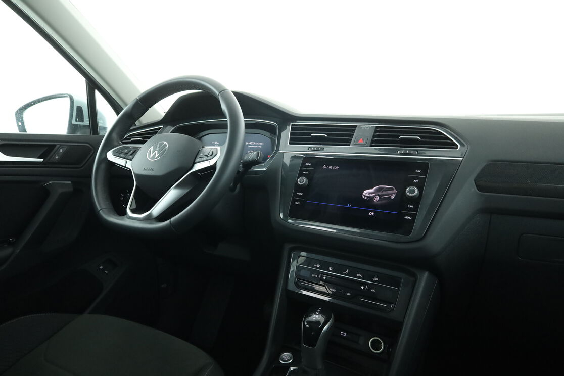 Volkswagen Tiguan 1.4 eHybrid Elegance DSG6 — photo 12