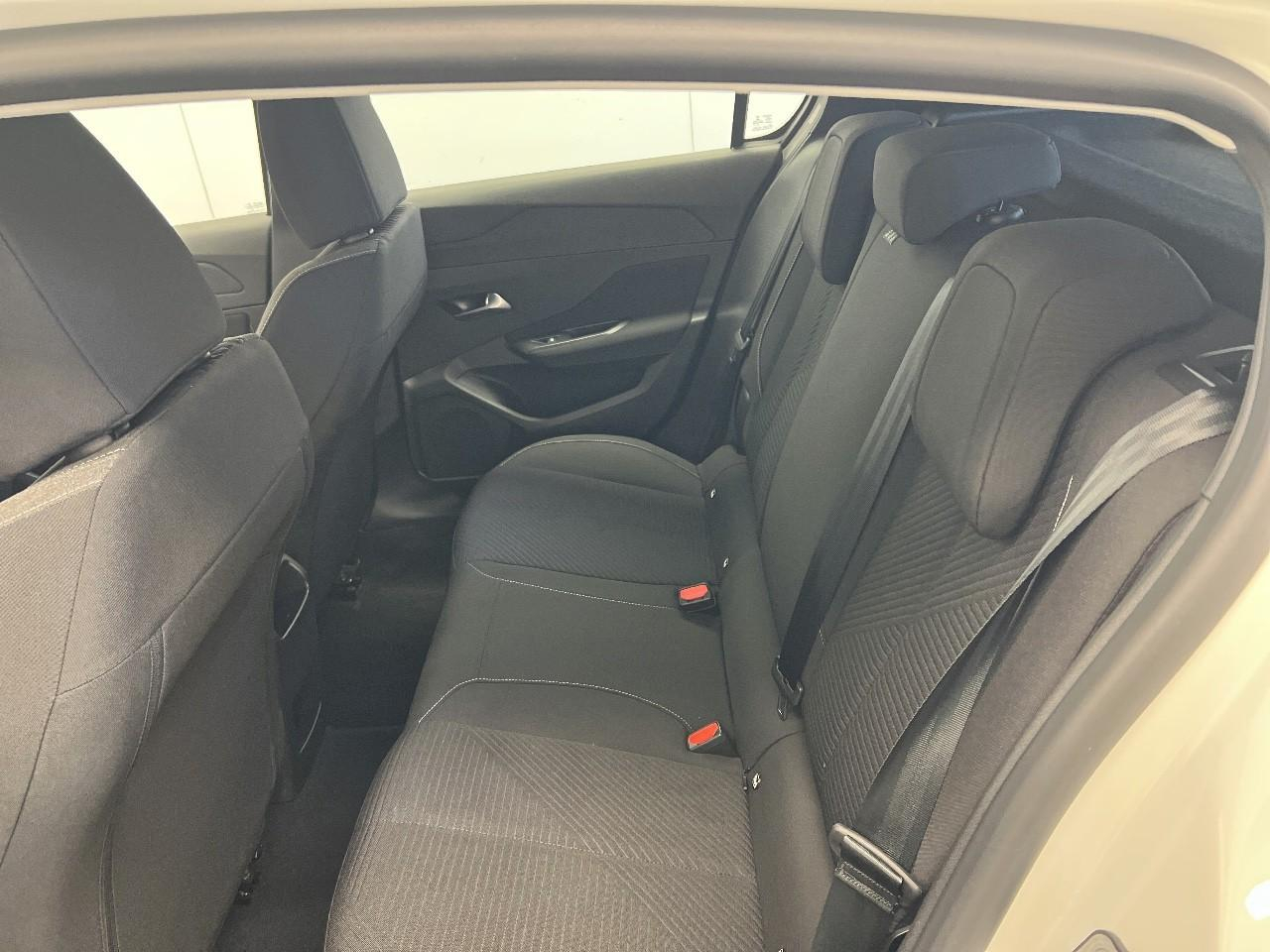 Peugeot 308 phev 180 e-eat8 active pack — photo 10
