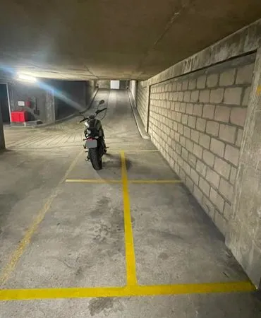 Place parking moto / scooter - Paris 18e Marcadet