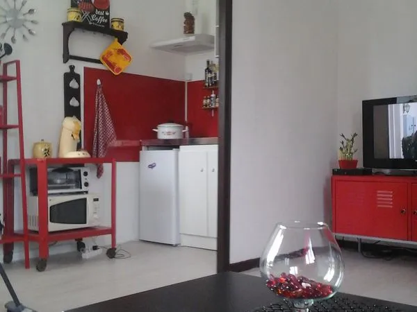 T1bis balcon; chauffage et eau chaude inclus