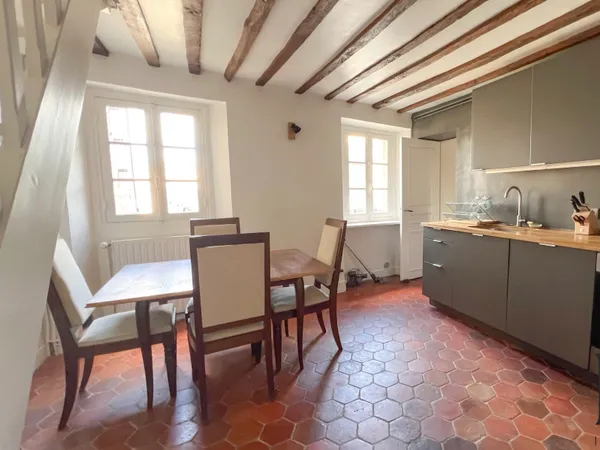 Charmant duplex, 2 chambres, cuisine dînatoire