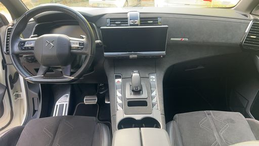 DS DS7 Crossback 1.5 BlueHDi 130 EAT8 - Performance Line – 2022 – 90761 km – Diesel – Boîte Automatique — photo 19
