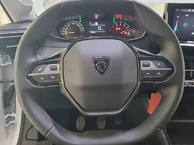 Peugeot 208 puretech 75 s&amp;s bvm5 — photo 9