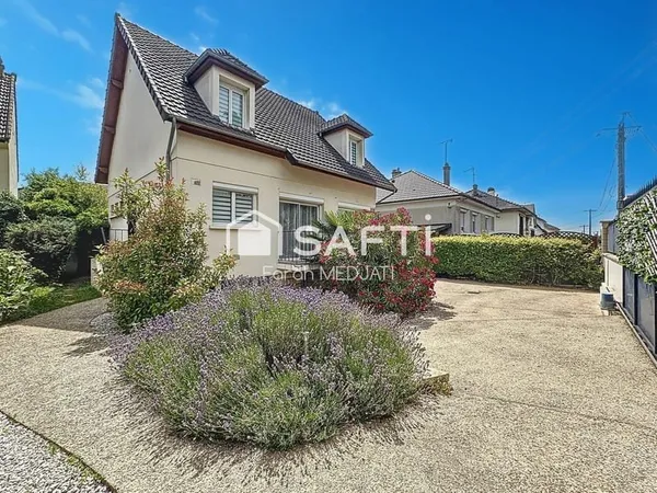 Maison familiale de 130 m² habitables, 6 pièces