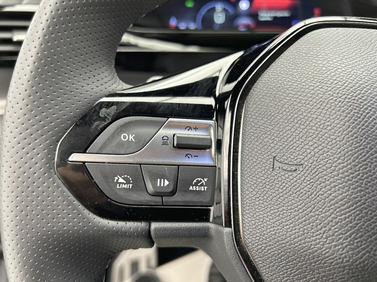 Peugeot 308 hybrid 145 e-dcs6 gt — photo 21