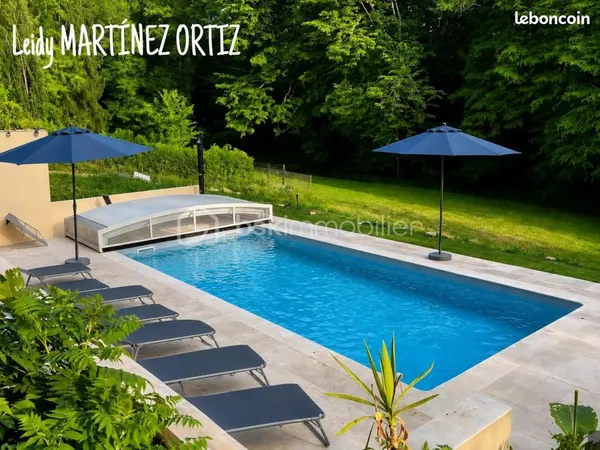 Immeuble 360 m²
