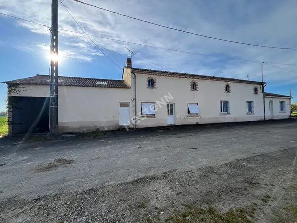 Maison familiale 10 pièces à vendre - Montaigu Vendée