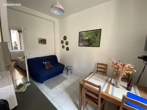 Vente d'un T2 26m2 rénové 172000- Traversant Est/Ouest - Le KREMLIN BICETRE-AUX PORTE DE PARIS