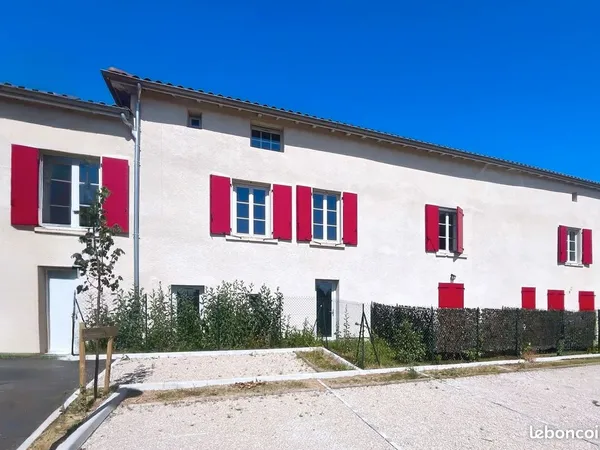 Maison de ville T4 avec terrasse et stationnement