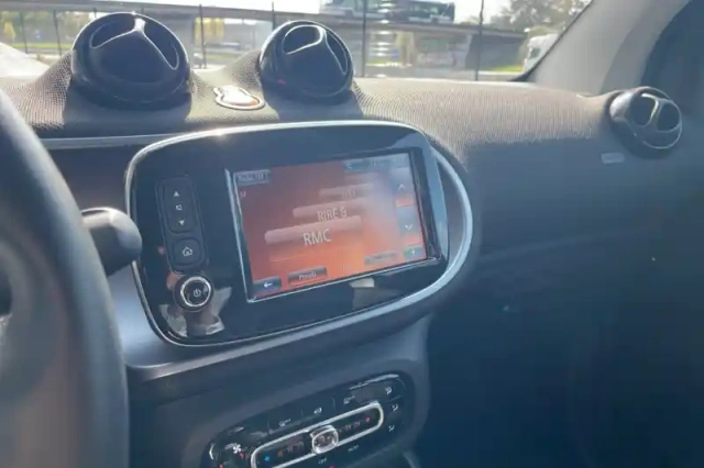 Smart Fortwo coupé 82 ch — photo 40