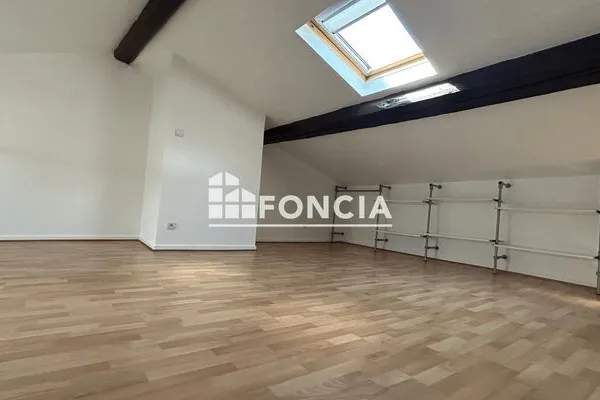 Appartement 2 pièces 76 m²