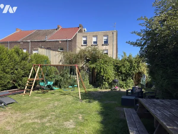 Maison 8 pièces 208 m²