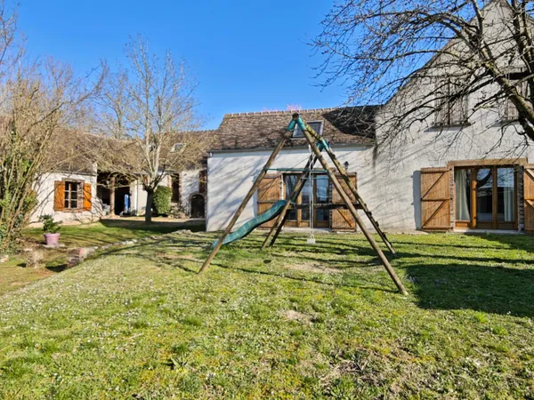Ensemble immobilier pour résidence principale / location saisonière.