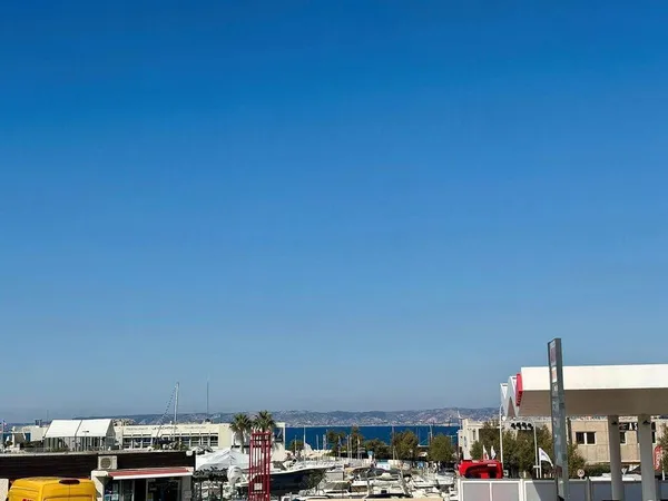 Location studio Marseille Pointe Rouge