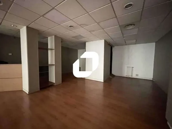A louer Local commercial 137m² Paris