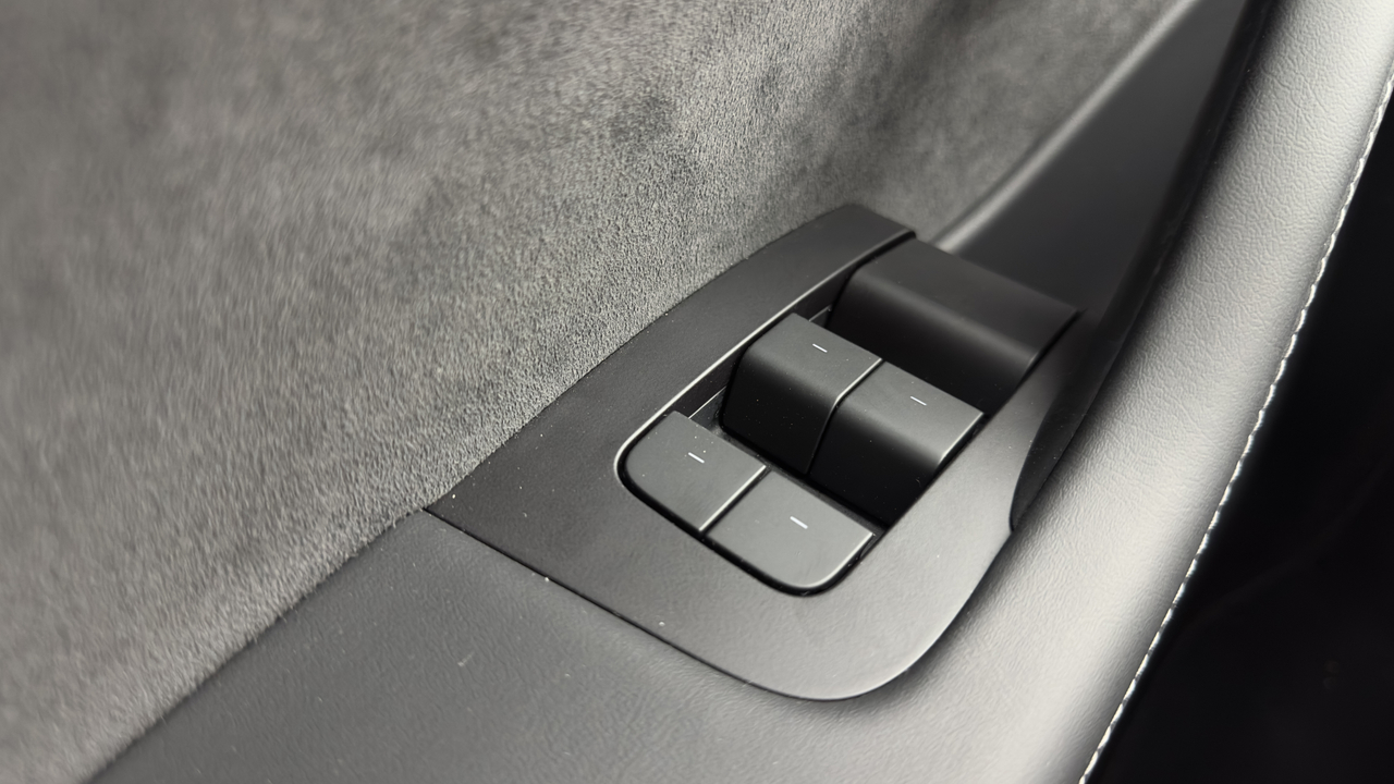 Tesla MODEL Y Performance Dual Motor AWD — photo 14