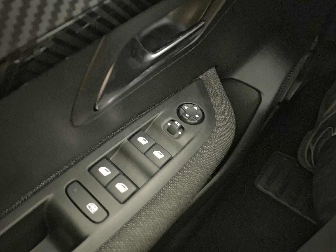 Peugeot 208 100 s&s bvm6 style — photo 20