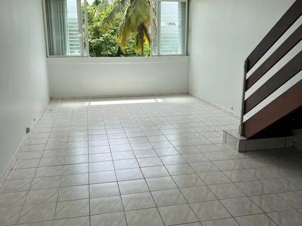 🏡 À LOUER - DUPLEX F3 D'ENVIRON 80 m² - ROUTE DE MOUTTE