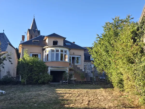 Maison - 146 m2 - 6 pieces