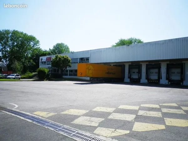 LOCAL D'ACTIVITE 5177 m² VAL DE REUIL