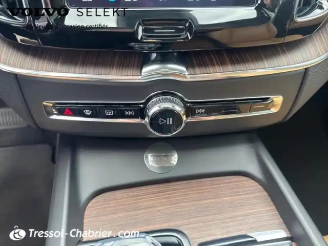 Volvo Xc60 t8 recharge awd 303 ch + 87 ch geartronic 8 inscription — photo 13