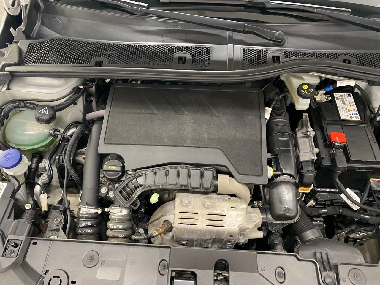 Peugeot 208 puretech 100 s&s eat8 allure — photo 15