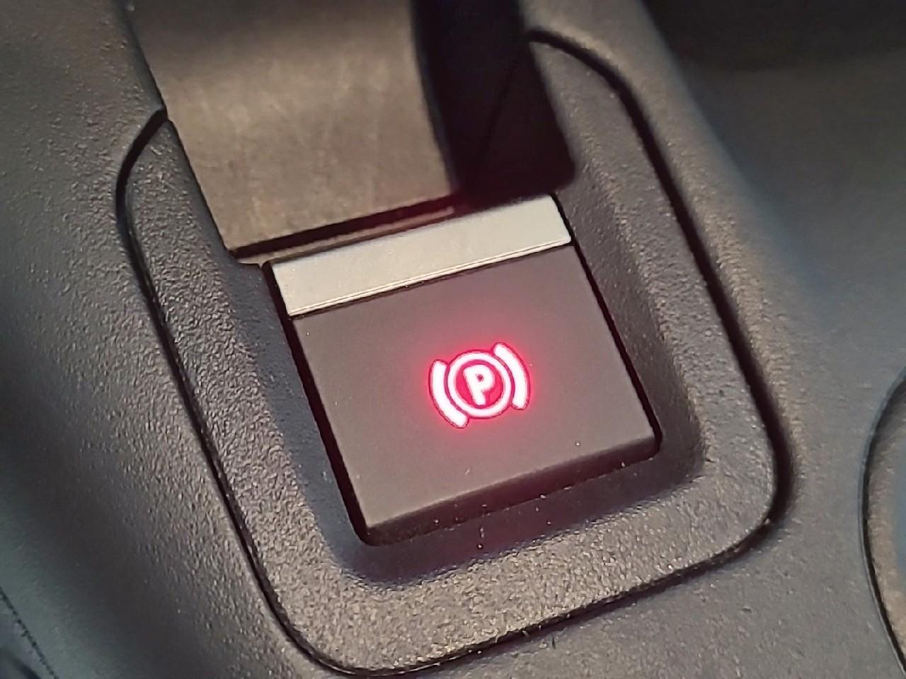 Citroën C3 Aircross puretech 130 s&s eat6 shine pack — photo 28