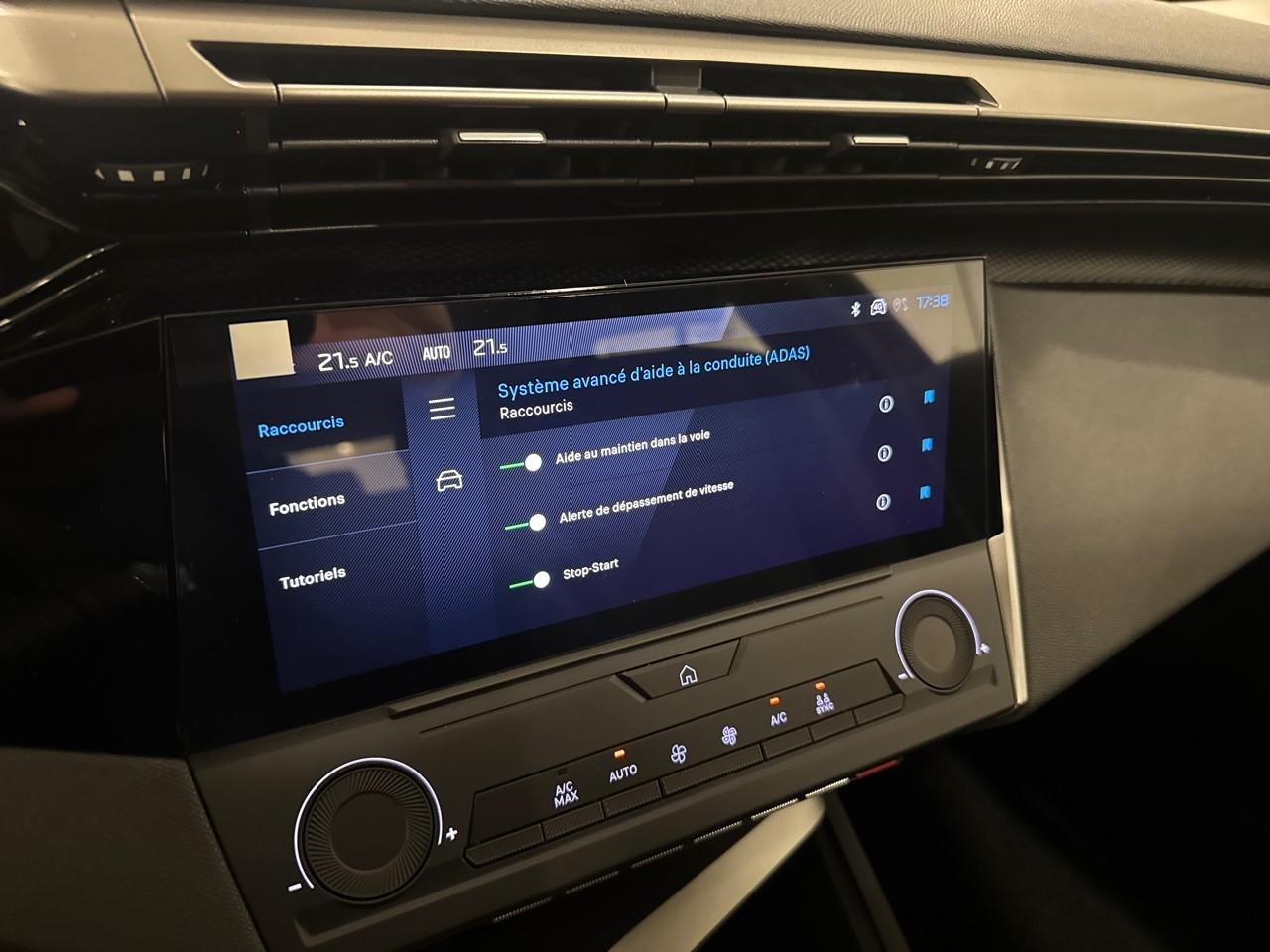 Peugeot 308 1.2 hybrid 145ch style e-dcs6 — photo 14