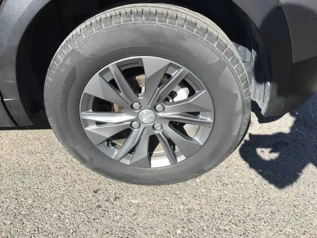 Peugeot 2008 puretech 130 s&amp;s eat8 — photo 11
