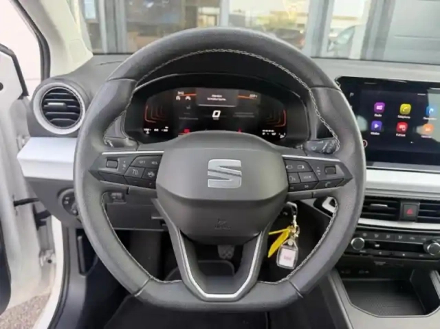 Seat Ibiza 1.0 tsi 95ch urban — photo 12