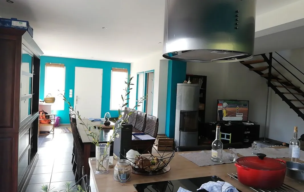 Photo 1