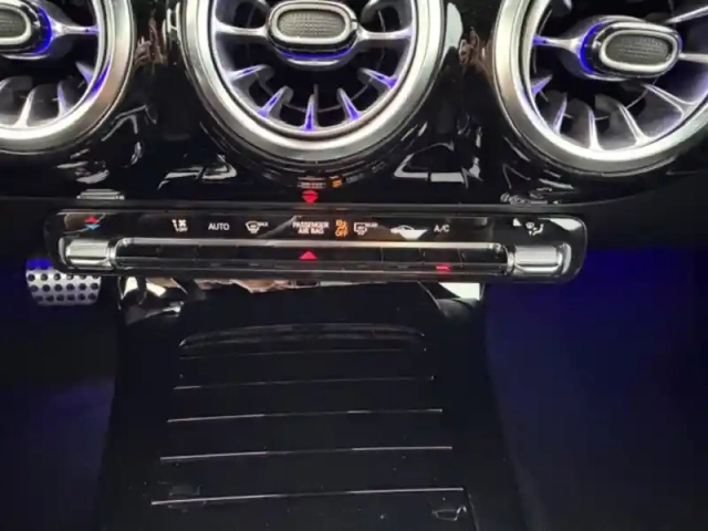 Mercedes Classe A 200 amg line — photo 12