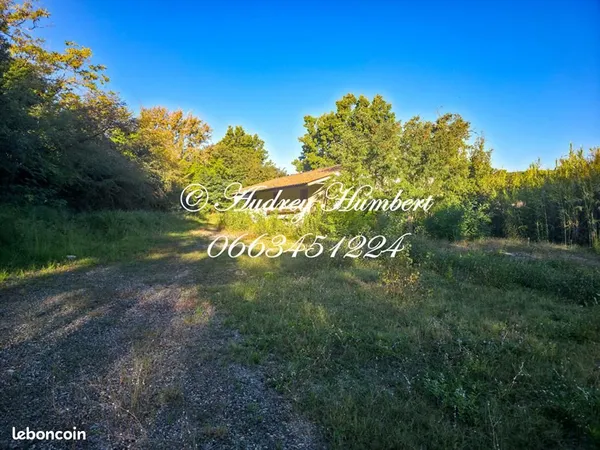 Terrain 4 000 m² Pierrevert