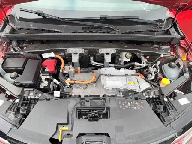 Renault Megane e-tech ev60 220 ch super charge — photo 16