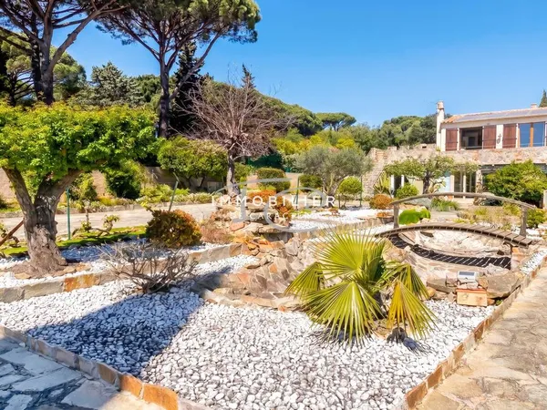 Villa 5 pièces 140 m²