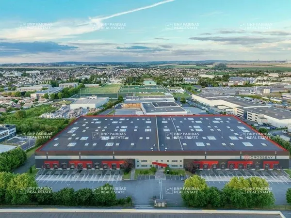 Entrepôt 16230 m²