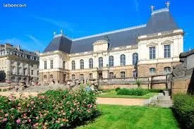 Parking Extérieur dans cour - Parlement