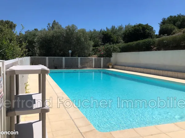 Studio 1 pièce 19 m²