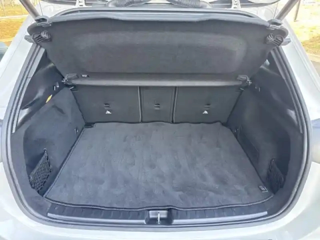 Mercedes Gla 200 progressive line — photo 10