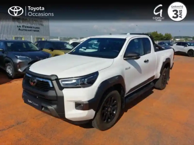 Toyota Hilux 2.8 d-4d 204ch x-tra cabine invincible 4wd bva my25 — photo 1