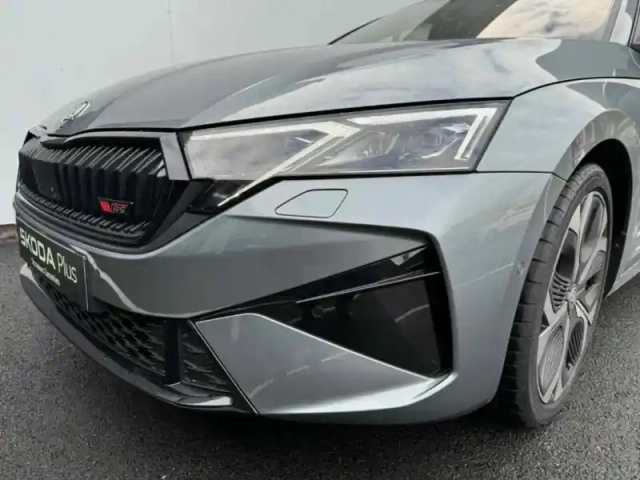 Skoda Octavia combi 2.0 tfsi 265ch rs dsg7 — photo 6