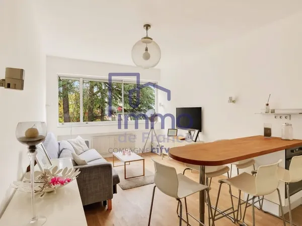 Caluire - Le Petit Versailles - T2 rénové et meublé 45 m²
