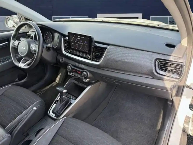 Kia Stonic 1.0 t-gdi 120 ch mhev dct7 — photo 18