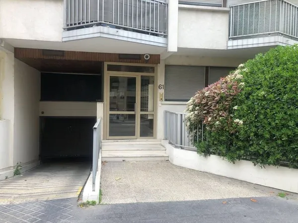 Parking 10 m²